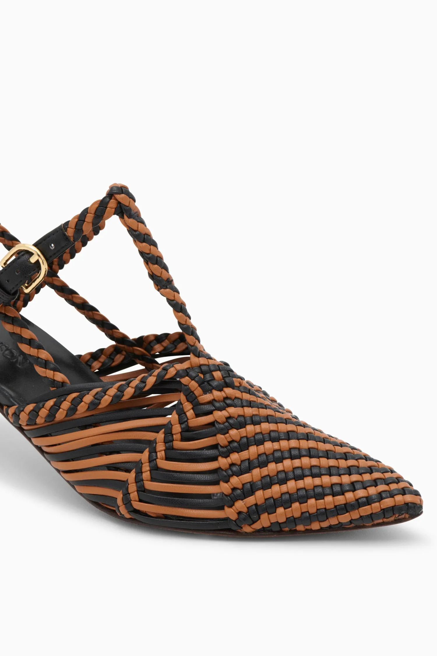 celia_kitten_heel_1.webp Celia Kitten Heel<Ulla Johnson Store
