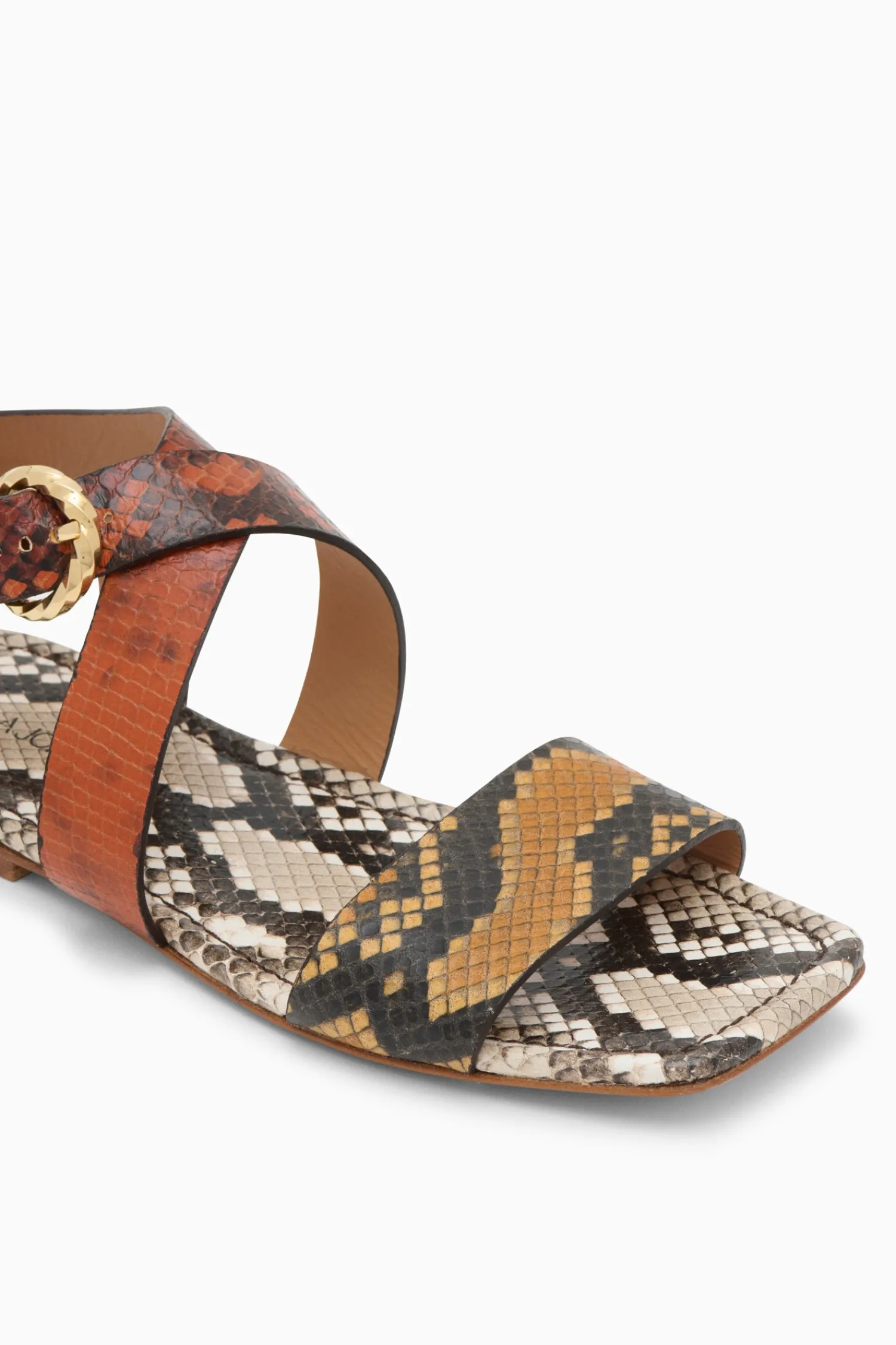 iyla_flat_3.webp Iyla Flat<Ulla Johnson Hot