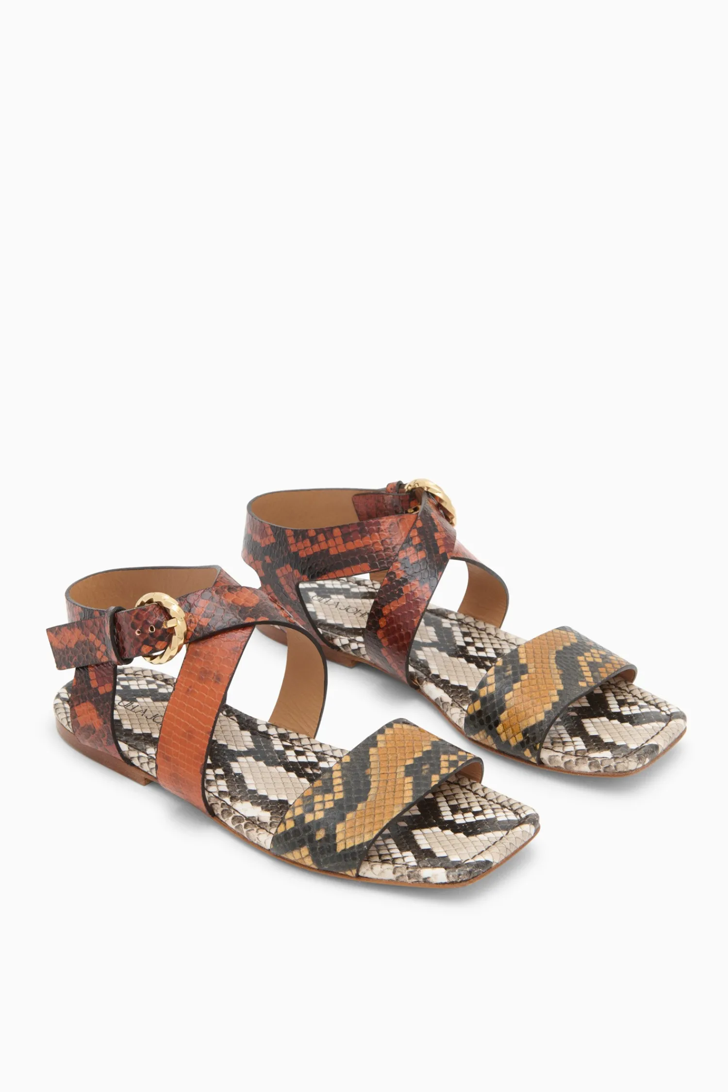 iyla_flat_4.webp Iyla Flat<Ulla Johnson Hot