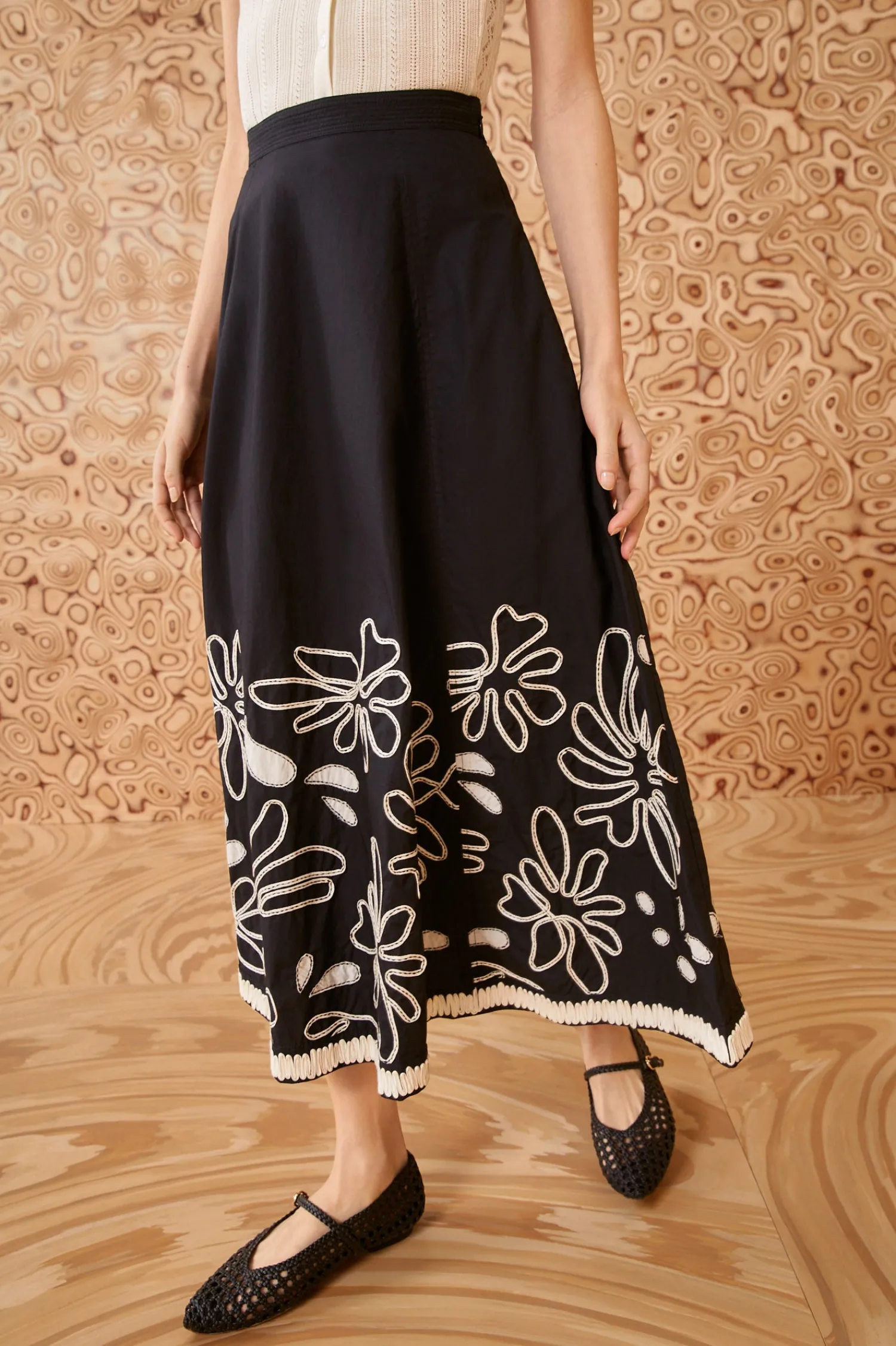 layla_skirt_2.webp Layla Skirt<Ulla Johnson Clearance