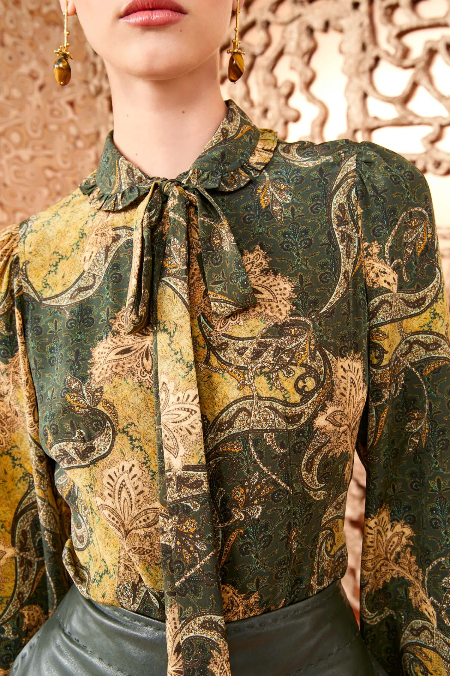 vedra_blouse_1.webp Vedra Blouse<Ulla Johnson Best Sale